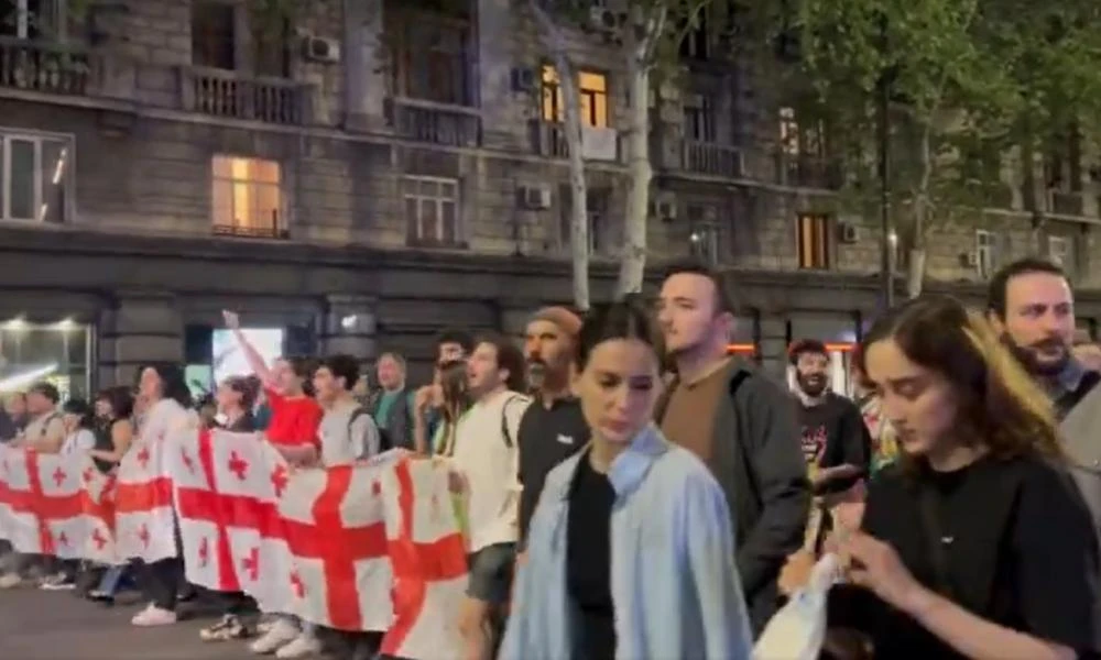 Γεωργία: Έκρυθμη η κατάσταση! Η αστυνομία κάνει χρήση δακρυγόνων και σφαιρών από καουτσούκ εναντίον διαδηλωτών (βίντεο)